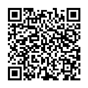 而莫咏欣在交接了莫家的事情之后便会前来寻找秦宇和孟瑶二维码生成