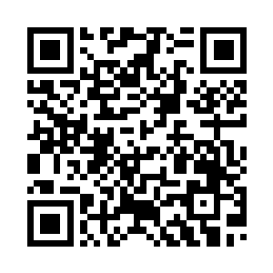 而跪在孔桑身边的男子怒瞪着两人二维码生成