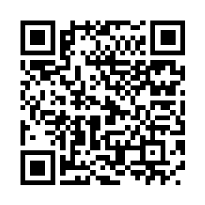 而这个时候疯子正开着车在电影学院附近转悠二维码生成