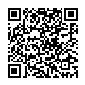 而这白色罗盘上却有一个个繁复玄妙的符文不断亮起二维码生成