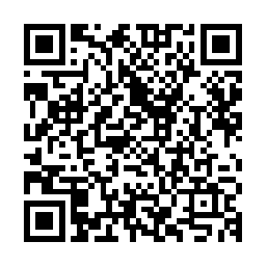 而遭受重大打击的代离又听到正好吃完第二碗面的许二擦擦嘴巴二维码生成