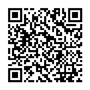而邱洪洲和严正清和自己表现出一副非常亲近的样子二维码生成