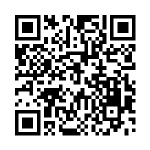 而陆锦龙在后面和管家仔细的看着每一步二维码生成