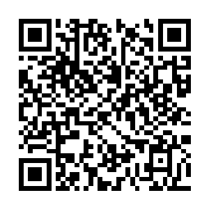 而陈玉也在此刻已经发现了周紫衣藏起来的那幅图二维码生成