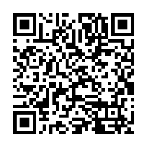 而雷霆巨剑还凑热闹一般地往那柄气剑内送入了一缕雷霆之力二维码生成