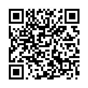 耳上垂着一对儿赤金红珊瑚的耳坠子二维码生成