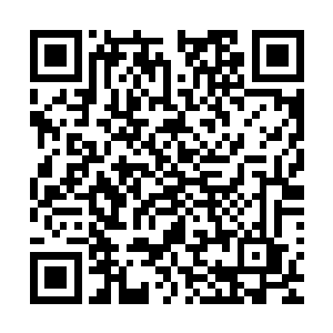 肖龙冷笑一声 将手机按掉 而后消失在了楼下茫茫人群之中二维码生成