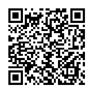 肯定还是需要一定程度的夸张的――只不过比起电视剧来二维码生成