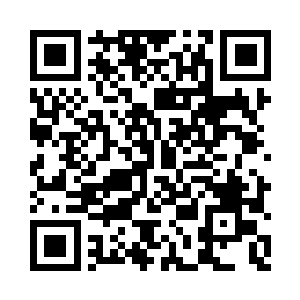 胆子大的紧紧的跟在差役和锦衣卫的后面辍着二维码生成