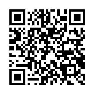 胡佳佳笑吟吟的边和寇大鹏握手边纠正道二维码生成