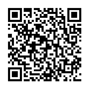 胡梅英这时倒是忘了跟黄昌宇计较他那颇有些得意的表情二维码生成