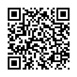 胸口上的勋章也是反射出耀眼的光芒二维码生成