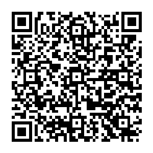 胸口的那一对嫩肉颤颤巍巍如果把脸埋进去几乎可以把人憋死的小乔赶紧站了起来二维码生成