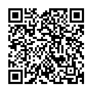 脑子里立刻把突然出现在这里的人联想到之前偷袭部落的乌溪族二维码生成