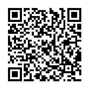 脑海里却情不自禁浮现两个女人纠缠在一起的画面二维码生成