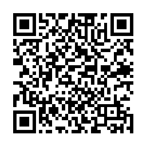 脱下将官礼服的兰云曦看起来就是一个让人有些惊艳的美女二维码生成