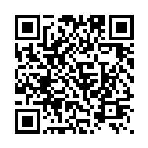 脸上和心中都挂着难以言表的情绪二维码生成