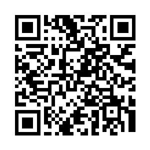 脸上带着几分邪气的中年人从里面走出二维码生成