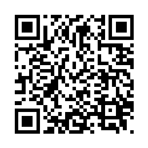 脸上的表情整个都带着几分飘忽不定二维码生成