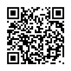 自己则带着猥琐男向着旁边的小树林走去二维码生成