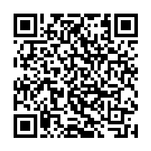 自己很明显的感觉到了在刚才自己的衣服脱落的时候二维码生成