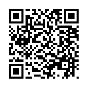 自然也是引起了周围不少异样的目光二维码生成