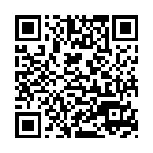 自然是看到了屋内原本已经动过筷子的宴席了二维码生成