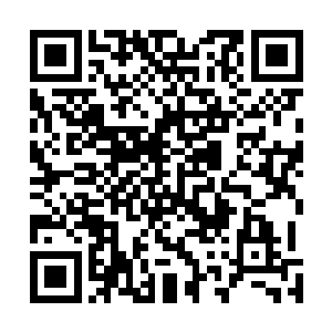 至于临近下班却硬被派来的那点小郁气也随即烟消云散了二维码生成