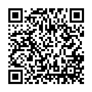 至于那柄用龙脊山飞龙涧七尺冰潭下出产的冰晶铁炼制的匕首二维码生成