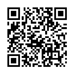 至强兵峰外头的无数个巨大的显示器上二维码生成