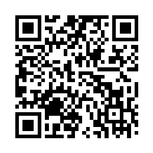 艾莉娜很优雅客气地跟弗拉基米尔握了握手二维码生成