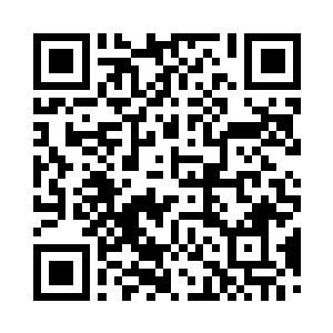 花悠悠和同样吓了一跳的莫珊珊抱在了一起二维码生成