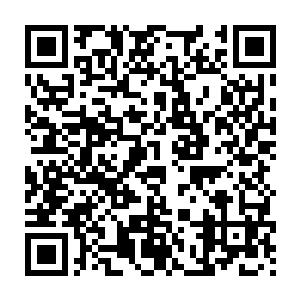 花颜看着阮湘这衣衫半解的样子不由得怒斥一声后封住了她的几处穴道二维码生成