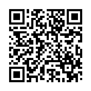 芸韵的视线从费君平脸上不做任何停留的划过二维码生成