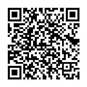苍云派掌门朱易便立刻冲着身边那个金丹期的弟子喊道二维码生成
