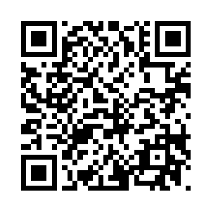 苍莽强盗团的人终于冲到了一群佣兵的身前二维码生成