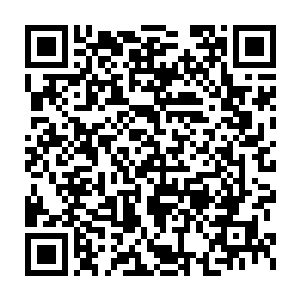 苏凡给埃文投去一个友好的眼神之后才转过身来看着眼前这三个黑衣人二维码生成