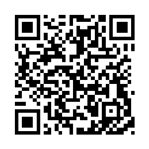 苏墨尘端着一大盒甜甜圈笑嘻嘻地站在门口二维码生成