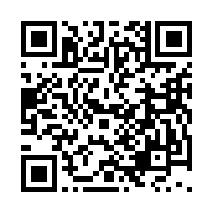 苏嫣看着林一峰那蹙紧的眉头镇定地说着二维码生成