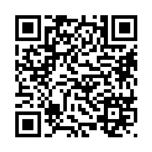 苏念白装模作样的靠近我的耳朵边二维码生成