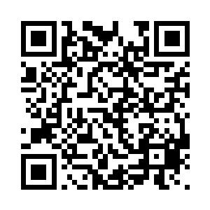 苏林的身边就有一个少年一掌拍向苏林二维码生成