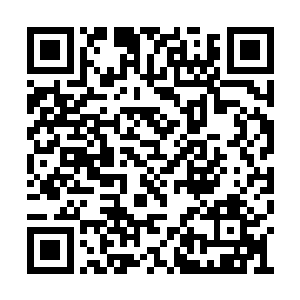 苏菲他们还来不及爆炸便被耀眼炽目的光芒吞噬二维码生成