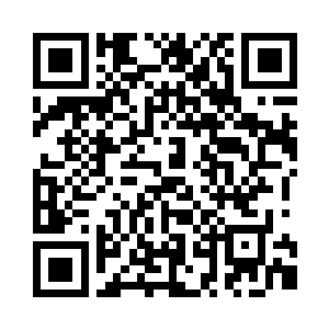 苏落一瞬间就变成了被被抢衣服五人组的队长二维码生成