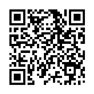 苏落丢过去的东西是她刚刚临时做的二维码生成