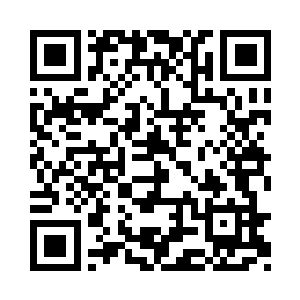 苏落很轻松将这位见财起意的中年大叔解决掉二维码生成
