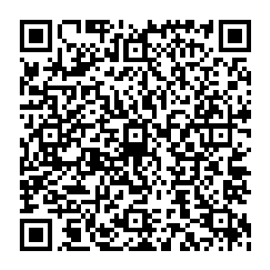 若是此时当着众人的面取一张连彪形大汉都难以拉开的强弓只会被认为是欺负定王妃女儿之身故意为难二维码生成