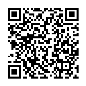 英俊年轻人才将那种极度的愤怒所带来的那种想要疯狂二维码生成