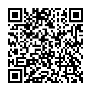 茶客们热火朝天的围绕新搬来的外来户聊了起来二维码生成