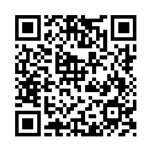 荆贝儿原本稍有僵硬的身躯无力软了下來二维码生成