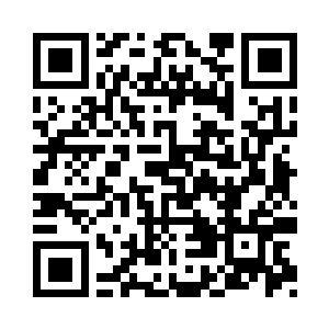 草地再往前是一片墨绿色的低矮植物群二维码生成